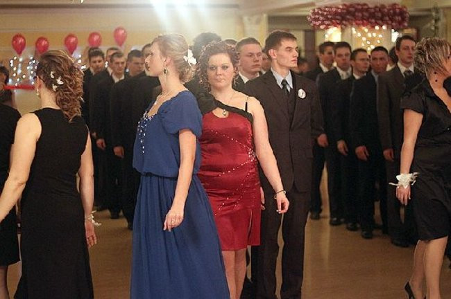 Ostatnia odsłona studniówki Zespołu Szkół Zawodowych w Rawiczu (dużo zdjęć)