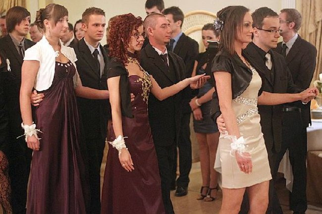 Ostatnia odsłona studniówki Zespołu Szkół Zawodowych w Rawiczu (dużo zdjęć)