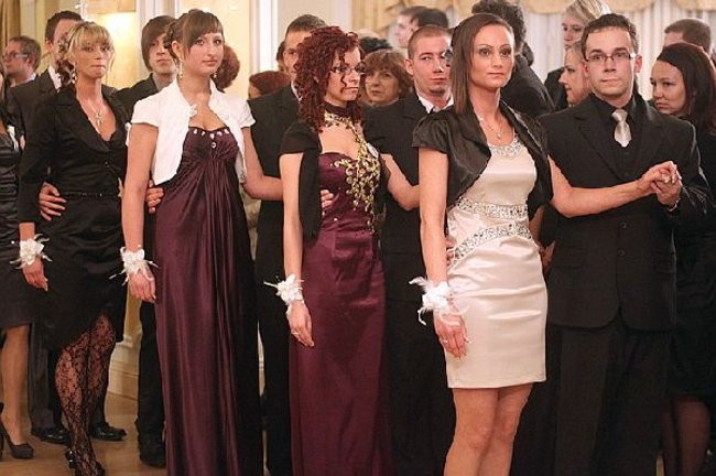 Ostatnia odsłona studniówki Zespołu Szkół Zawodowych w Rawiczu (dużo zdjęć)