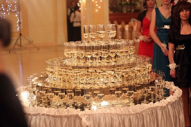 Ostatnia odsłona studniówki Zespołu Szkół Zawodowych w Rawiczu (dużo zdjęć)