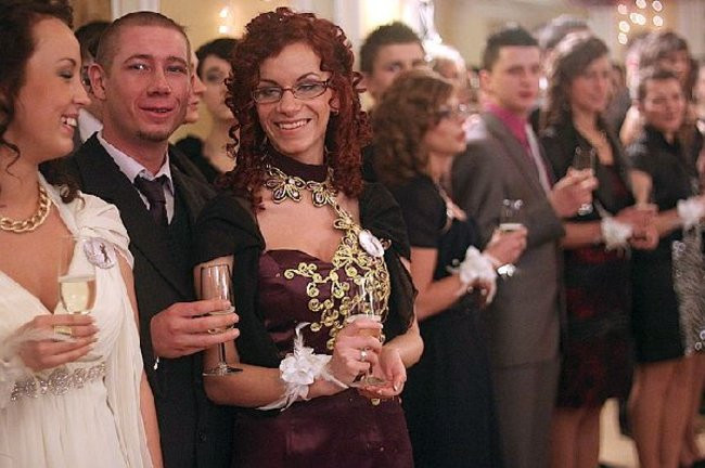 Ostatnia odsłona studniówki Zespołu Szkół Zawodowych w Rawiczu (dużo zdjęć)