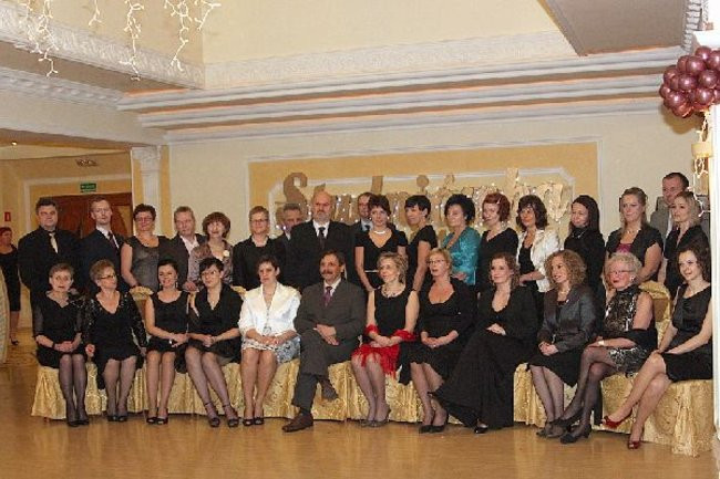 Ostatnia odsłona studniówki Zespołu Szkół Zawodowych w Rawiczu (dużo zdjęć)