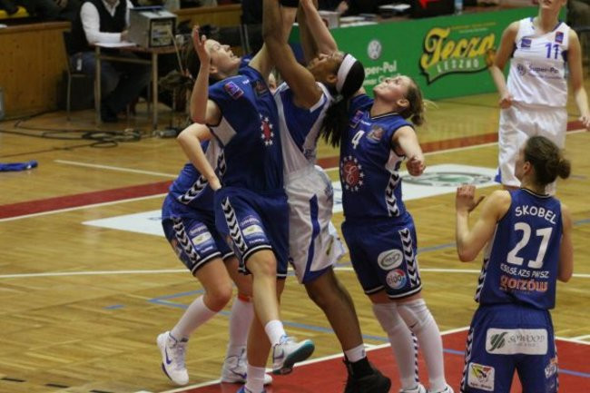 Wicemistrzynie pokonane (zdjęcia)