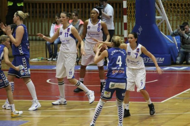 Wicemistrzynie pokonane (zdjęcia)