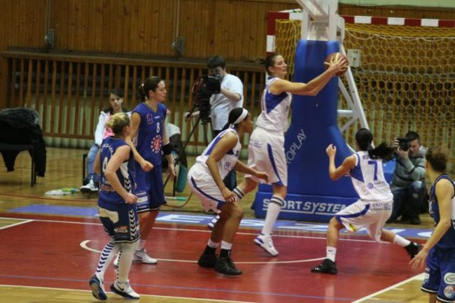 Wicemistrzynie pokonane (zdjęcia)