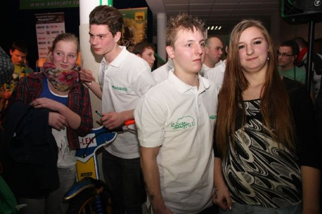 Kolejarz Rawicz zaprezentował się w gimnazjum (zdjęcia)