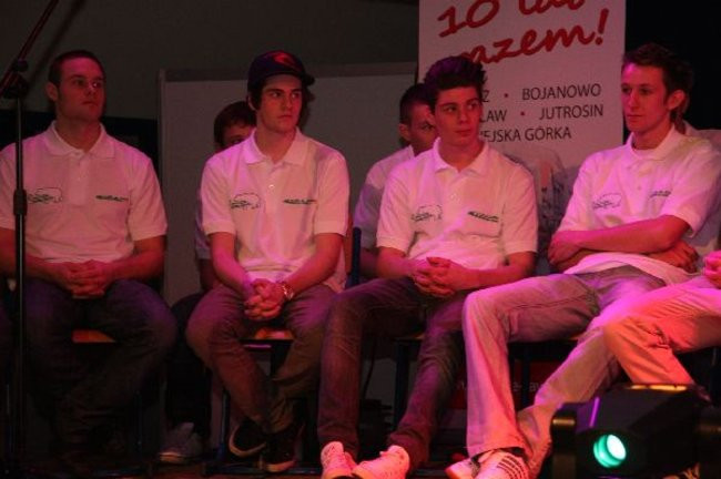 Kolejarz Rawicz zaprezentował się w gimnazjum (zdjęcia)