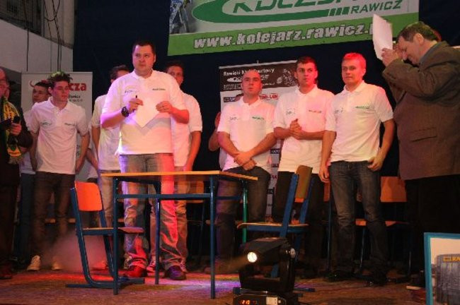 Kolejarz Rawicz zaprezentował się w gimnazjum (zdjęcia)