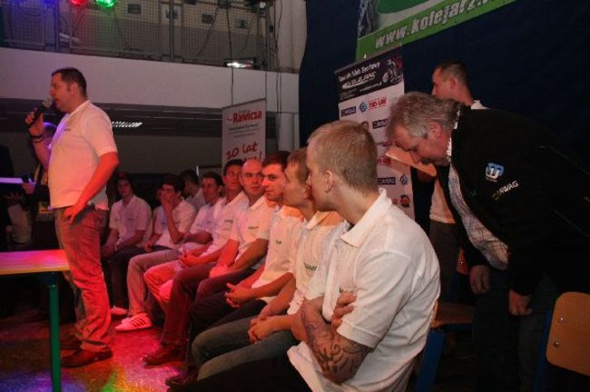 Kolejarz Rawicz zaprezentował się w gimnazjum (zdjęcia)