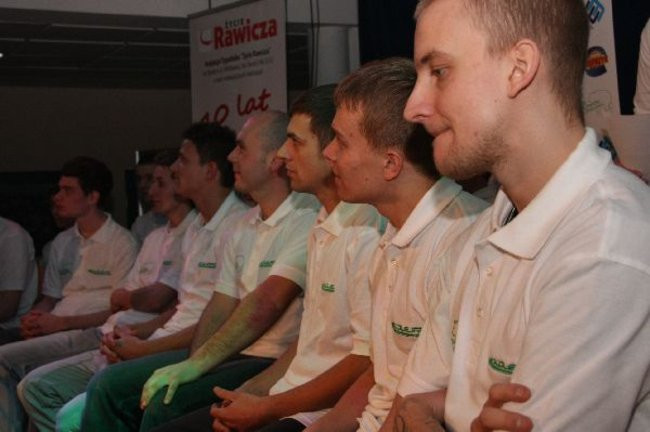 Kolejarz Rawicz zaprezentował się w gimnazjum (zdjęcia)