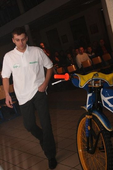 Kolejarz Rawicz zaprezentował się w gimnazjum (zdjęcia)