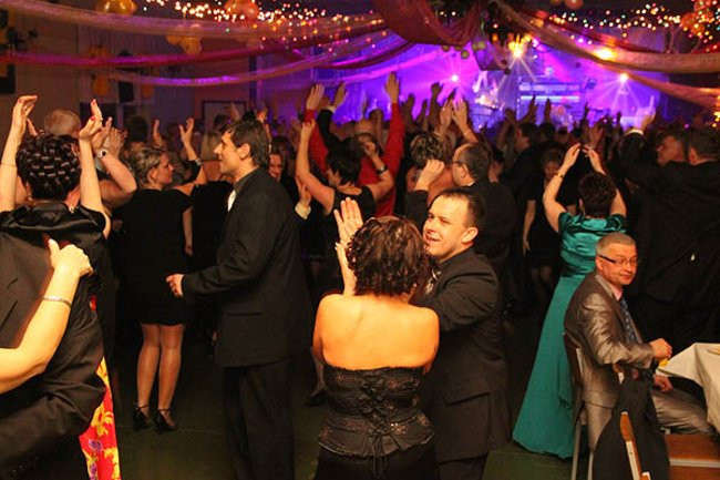 Pełna sala, doskonała zabawa (zdjęcia)