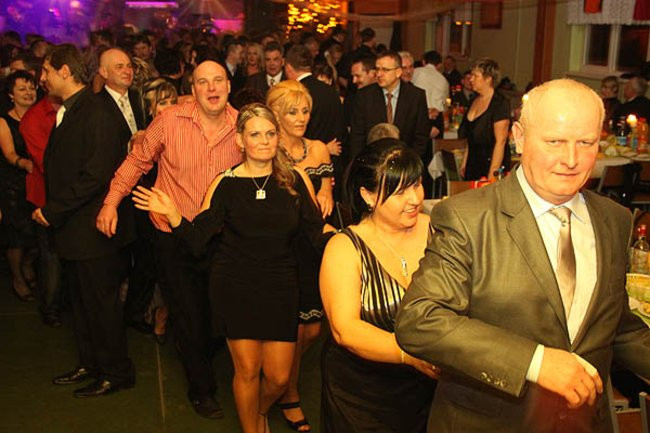 Pełna sala, doskonała zabawa (zdjęcia)