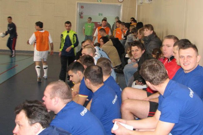 Halowy turniej w Drobninie (zdjęcia)