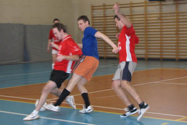 Halowy turniej w Drobninie (zdjęcia)