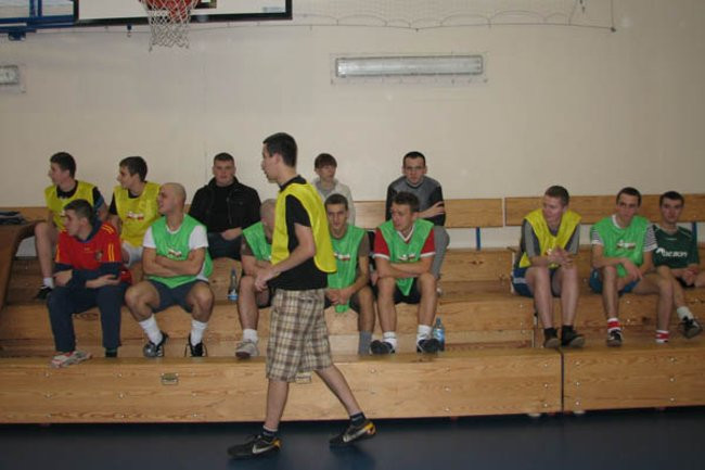 Halowy turniej w Drobninie (zdjęcia)