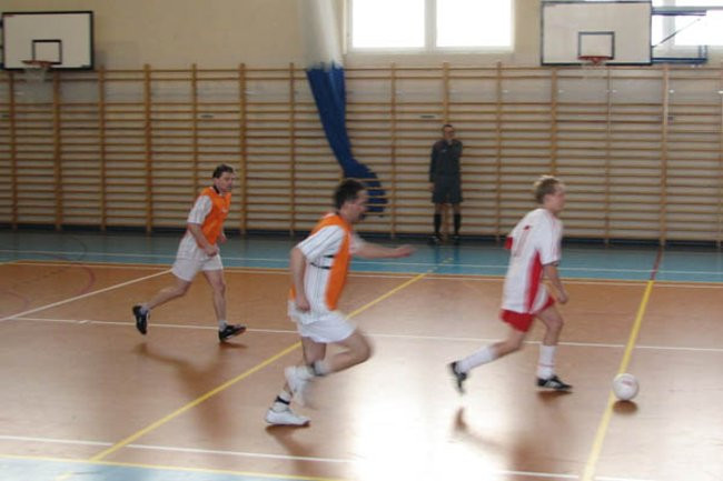 Halowy turniej w Drobninie (zdjęcia)