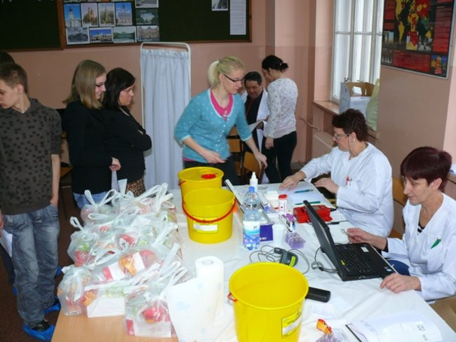 Polała się krew w IV LO (zdjęcia)