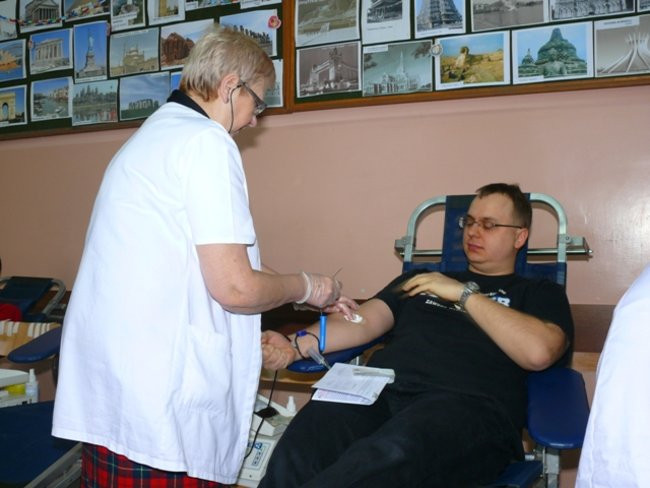 Polała się krew w IV LO (zdjęcia)