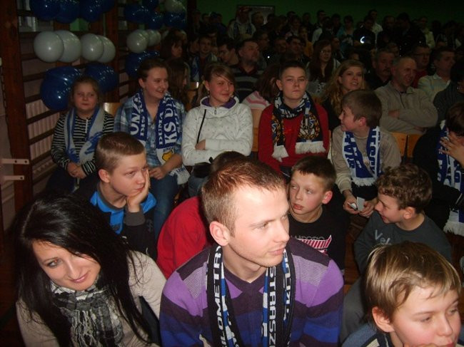 Adam Skórnicki zetnie włosy! (zdjęcia)