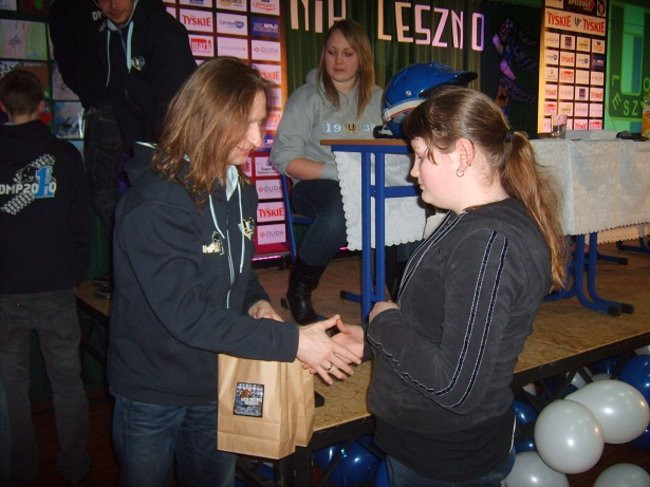 Adam Skórnicki zetnie włosy! (zdjęcia)