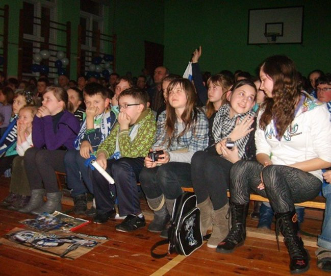 Adam Skórnicki zetnie włosy! (zdjęcia)