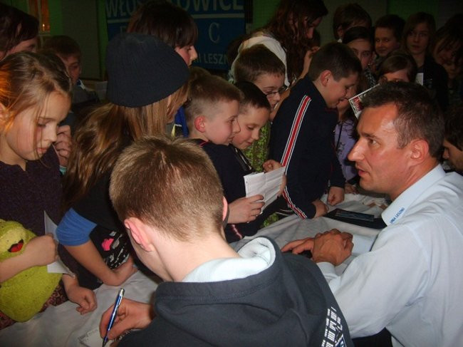 Adam Skórnicki zetnie włosy! (zdjęcia)