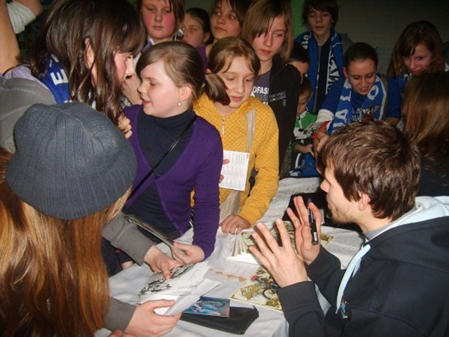 Adam Skórnicki zetnie włosy! (zdjęcia)