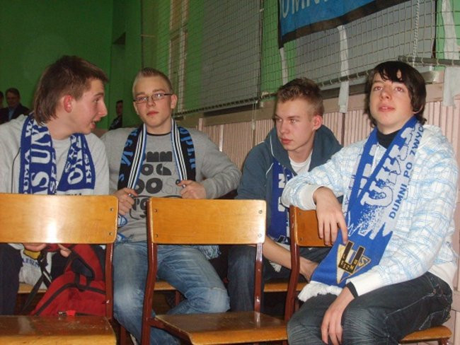 Adam Skórnicki zetnie włosy! (zdjęcia)