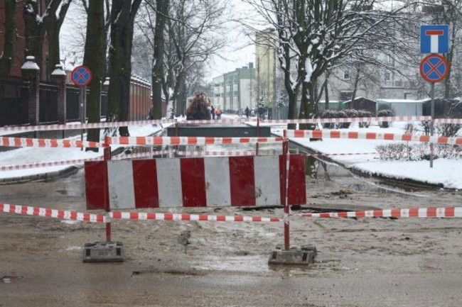 Zalane skrzyżowanie ul. Racławickiej z Sienkiewicza (zdjęcia)
