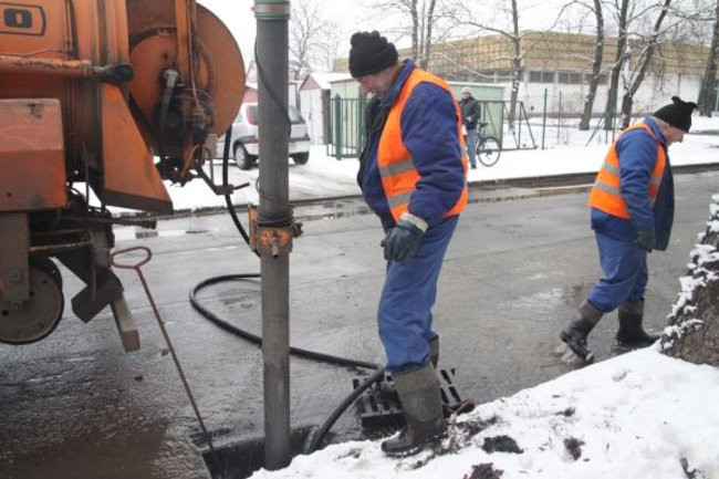 Zalane skrzyżowanie ul. Racławickiej z Sienkiewicza (zdjęcia)