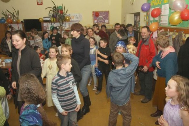 Dyskoteka w Szkole Podstawowej nr 9 (zdjęcia)