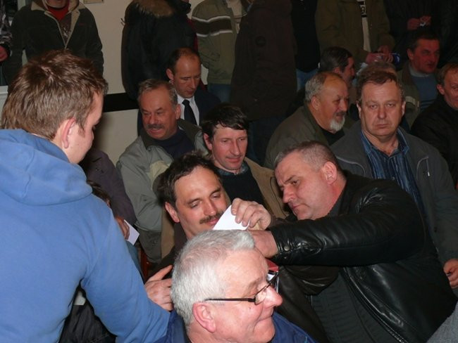 Przy rekordowej frekwencji (zdjęcia)