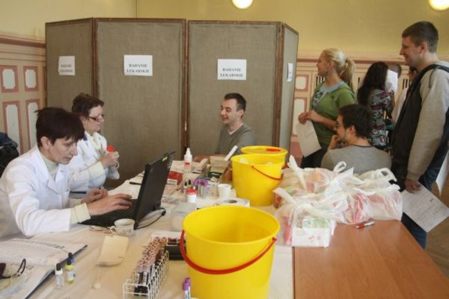 Tłumy oddawały krew (zdjęcia)