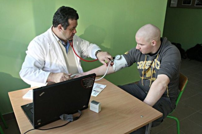 W Koniorze krew się leje (zdjęcia)