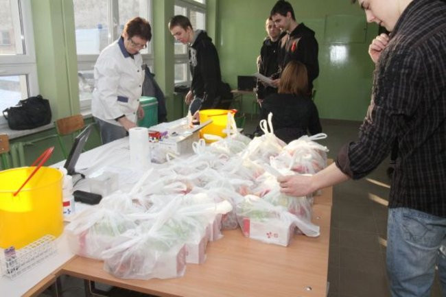 W Koniorze krew się leje (zdjęcia)