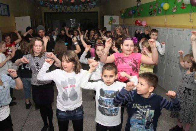 Karnawał uczcili dyskoteką (zdjęcia)