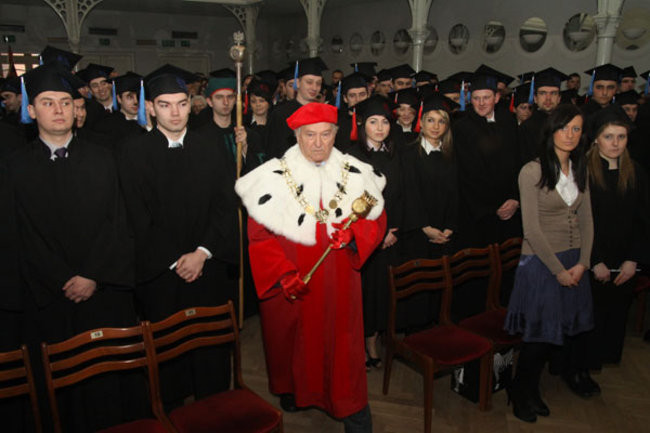 Uroczystość absolutoryjna (zdjęcia)