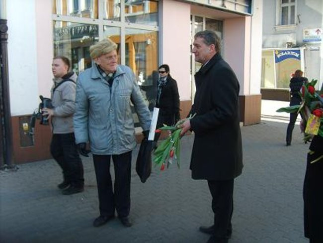 400 czerwonych tulipanów (kilka zdjęć)