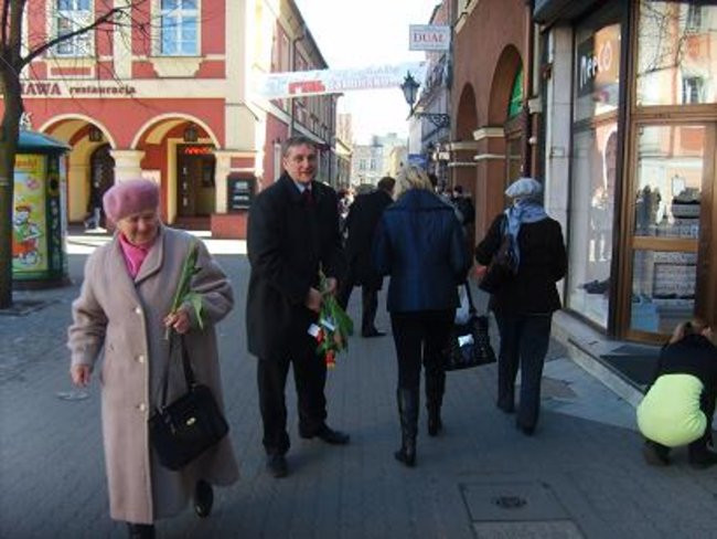 400 czerwonych tulipanów (kilka zdjęć)