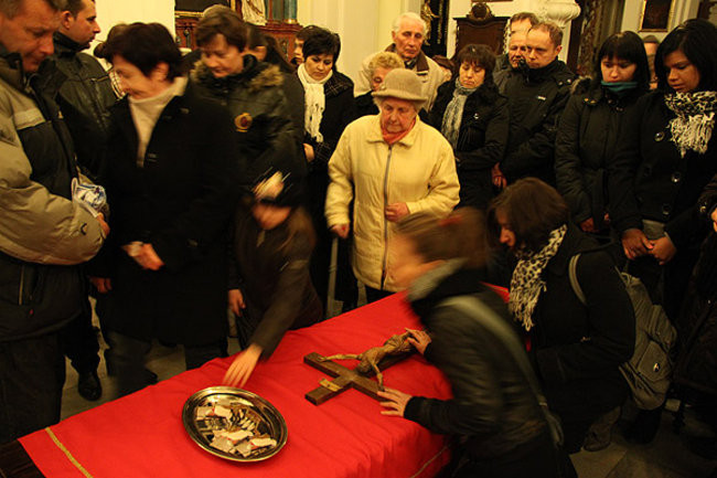 Krzyż papieski w Lesznie (zdjęcia)