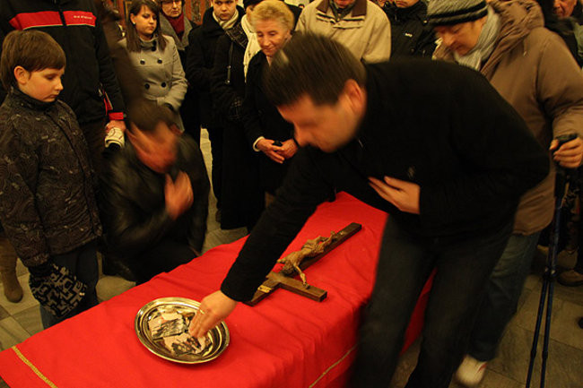 Krzyż papieski w Lesznie (zdjęcia)