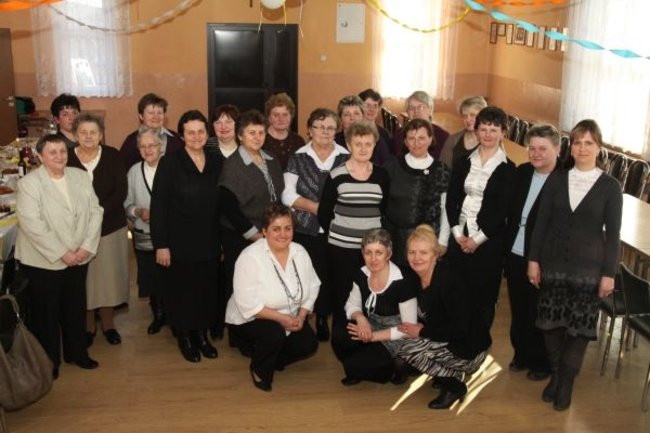 Panie z Popowa Wonieskiego też świętowały (zdjęcie)