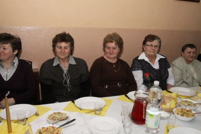 Panie z Popowa Wonieskiego też świętowały (zdjęcie)