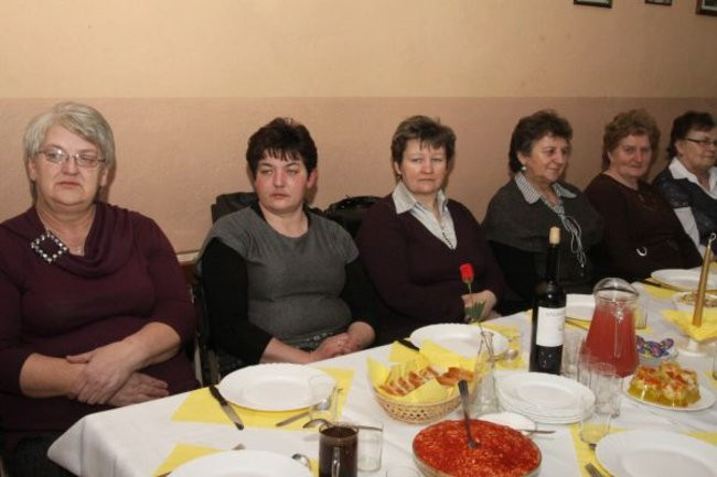 Panie z Popowa Wonieskiego też świętowały (zdjęcie)