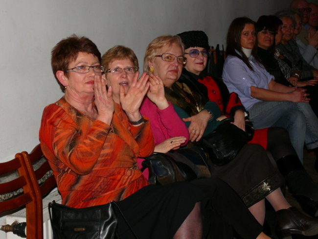 Panie w wieku 50+ w roli modelek (zdjęcia)