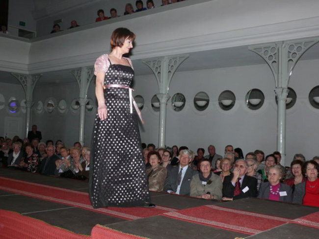 Panie w wieku 50+ w roli modelek (zdjęcia)