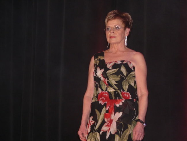 Panie w wieku 50+ w roli modelek (zdjęcia)