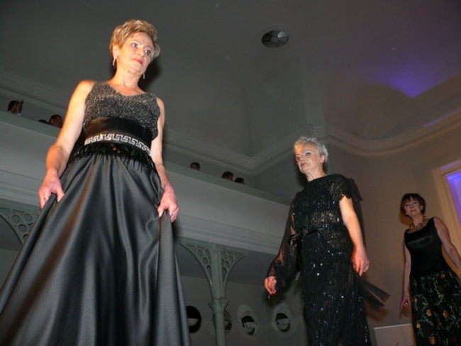 Panie w wieku 50+ w roli modelek (zdjęcia)