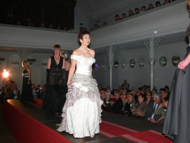 Panie w wieku 50+ w roli modelek (zdjęcia)